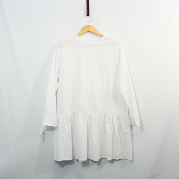 Mara Buttons Dress in White - Picture 2 of 5